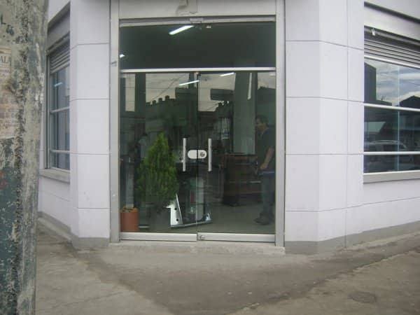 cửa kính cường lực 03