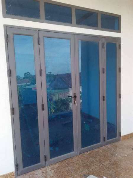 cửa nhôm kính 06
