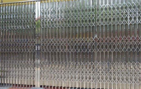 CỬA XẾP INOX 12