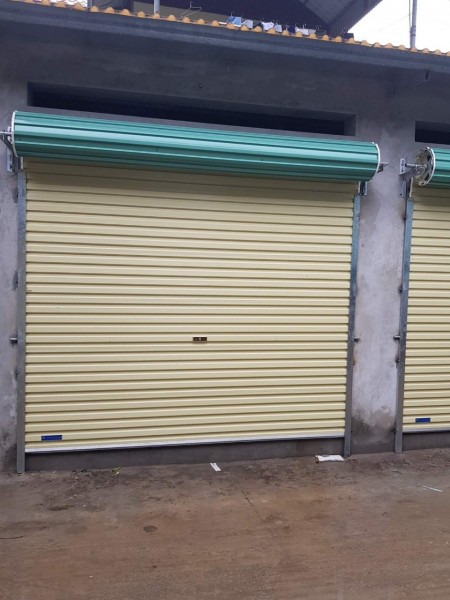 Cửa cuốn 18